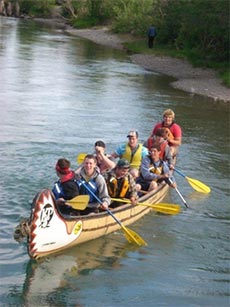 yukon-river-voyageur-canoe